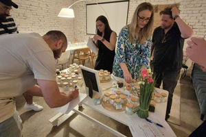 Praag: Workshop voor het samenstellen van gepersonaliseerde parfums met drankjes en snacks